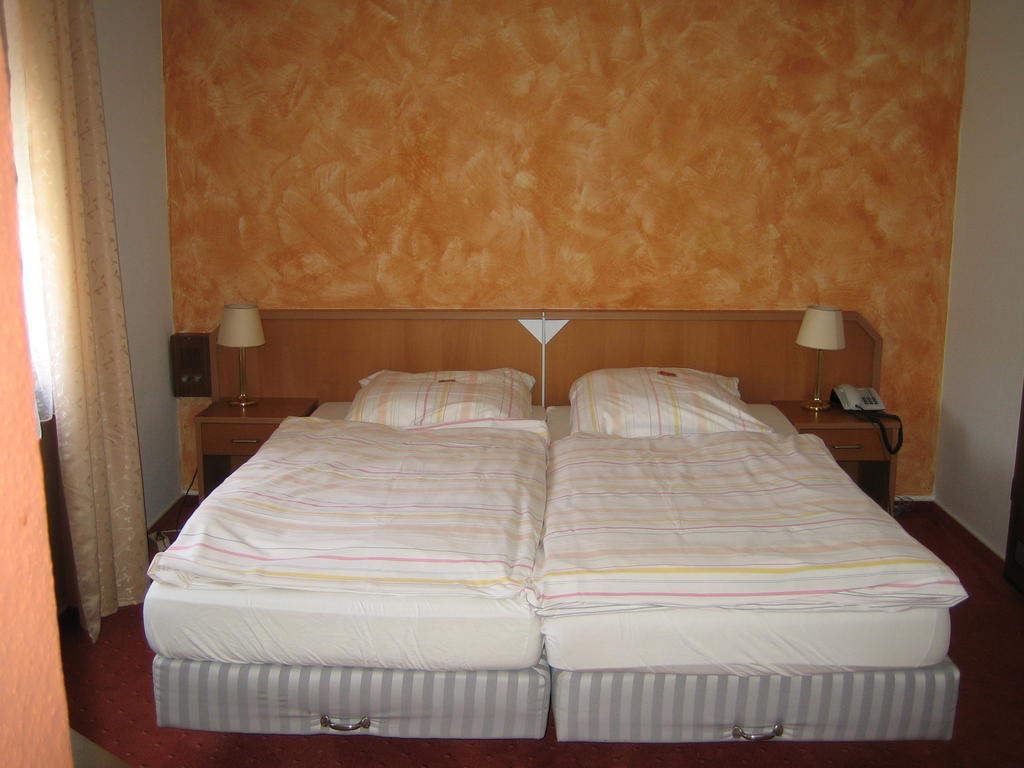 Landhotel Weinhaus Treis Weinähr Camera foto