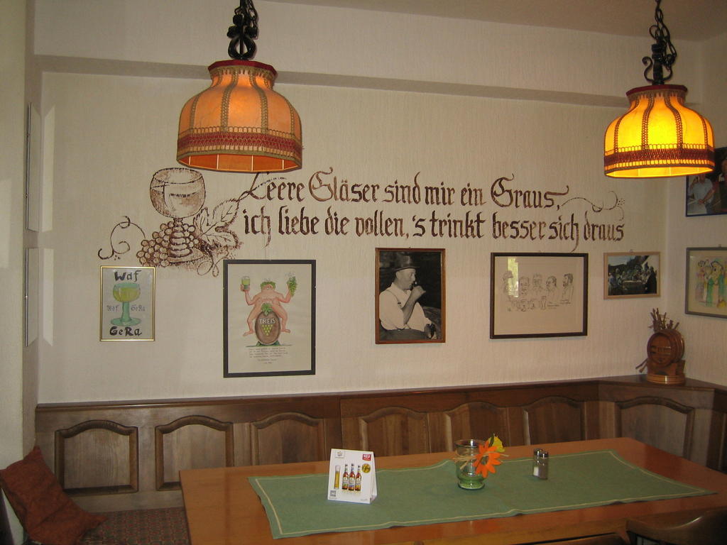 Landhotel Weinhaus Treis Weinähr Esterno foto